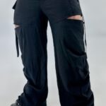 Calça Detalhe Aberto Lateral