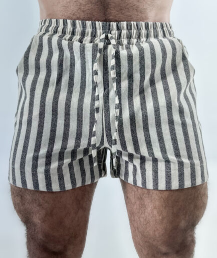 Short Básico Linho Listras